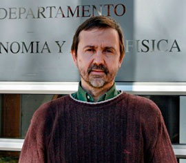 Alejandro Clocchiatti, investigador del CATA y astrónomo del Departamento de Astronomía y Astrofísica PUC