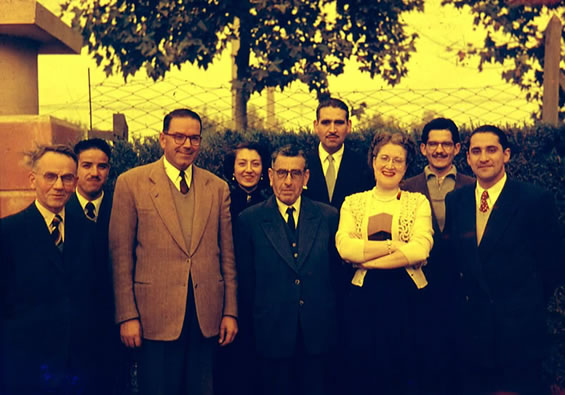 Adelina Gutiérrez junto al personal del Observatorio Astronómico (Década de los 70‘s)